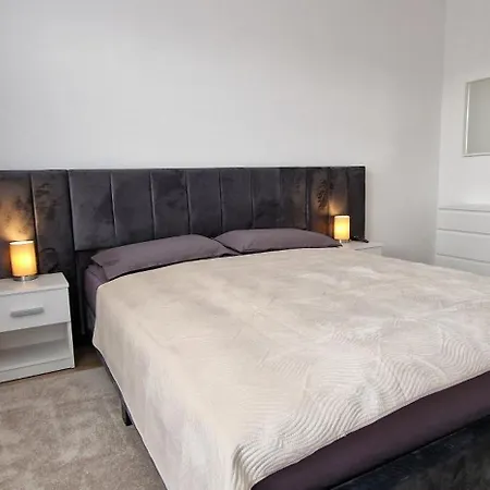 2 Bedroom Cityview Ps5-qled Tv-parking Apartment Chemnitz